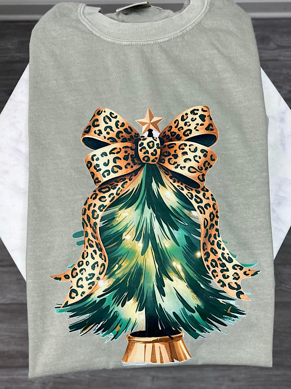 *Preorder* Leopard Christmas tree tee