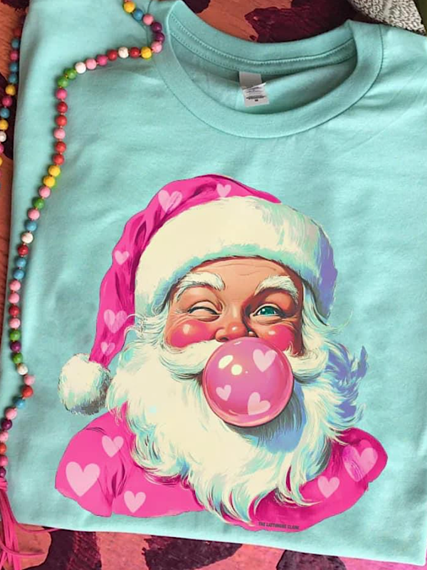 *Preorder* Heart Santa tee