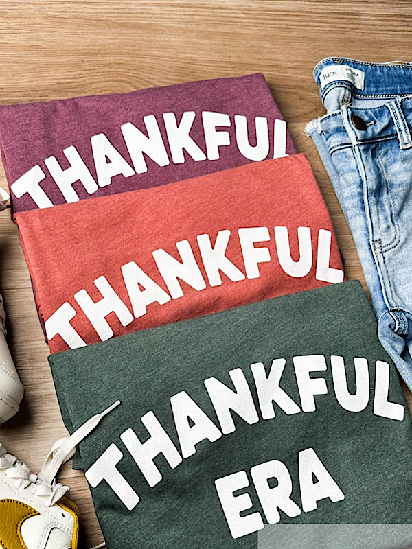 *Preorder* Thankful tee