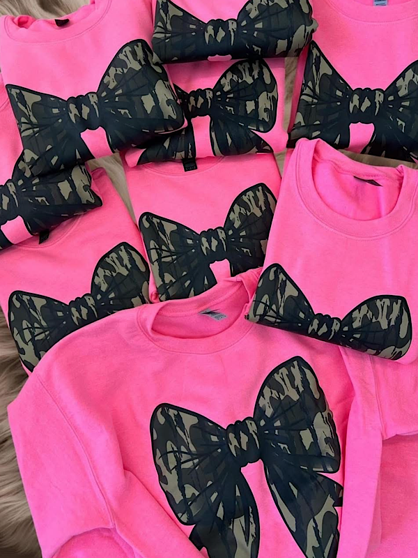 *Preorder* Pink camo bow sweatshirt