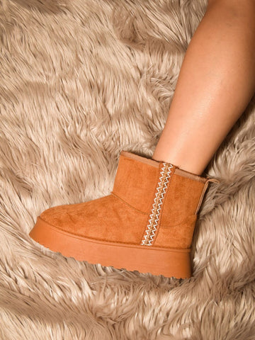 Round Toe Platform Boots