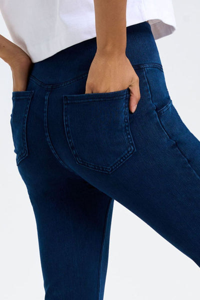 Pocketed Highly Stretchy Bootcut Jeans