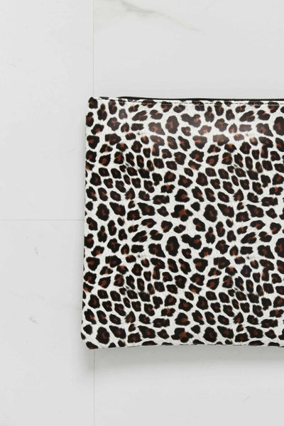 *DoorBuster* Come Along Animal Print Wristlet