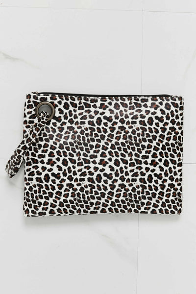 *DoorBuster* Come Along Animal Print Wristlet