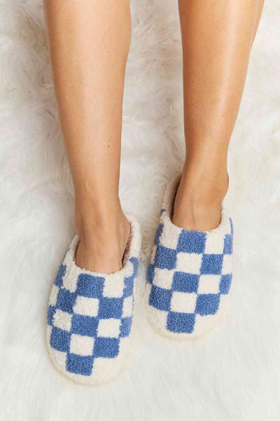 Melody Print Plush Slide Slippers