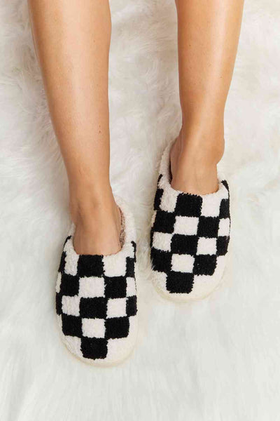 Melody Print Plush Slide Slippers