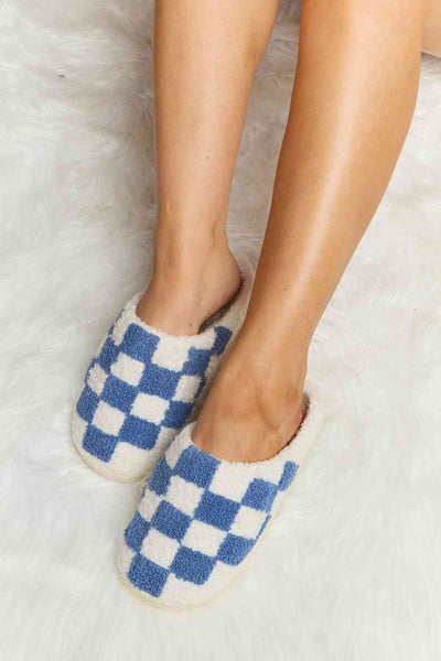 Melody Print Plush Slide Slippers