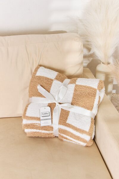 Cuddley Decorative Throw Blanket