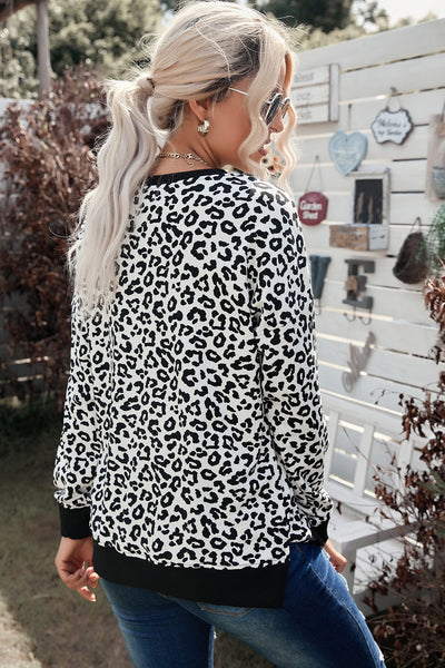 Leopard Contrast Trim Side Slit Sweatshirt