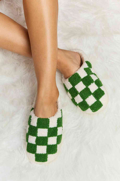 Melody Print Plush Slide Slippers