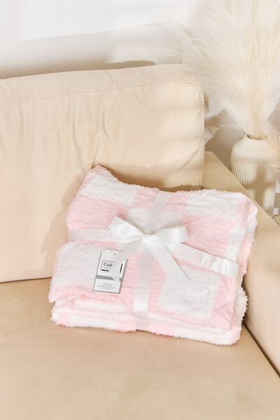 Cuddley Decorative Throw Blanket